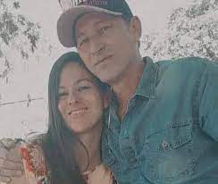 Le entregó una torta de regalo y luego la mató