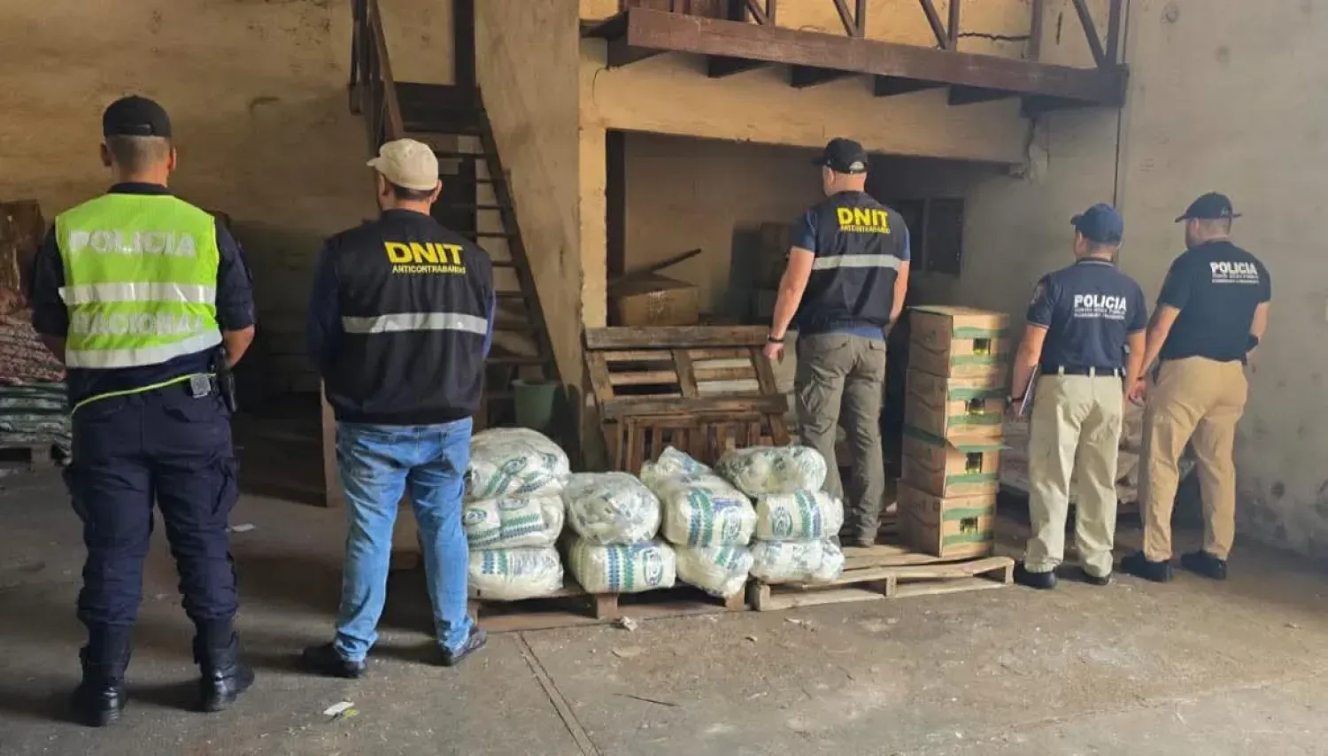 Incautan azúcar y aceite de contrabando en control de la DNIT en Cruce Bella Vista