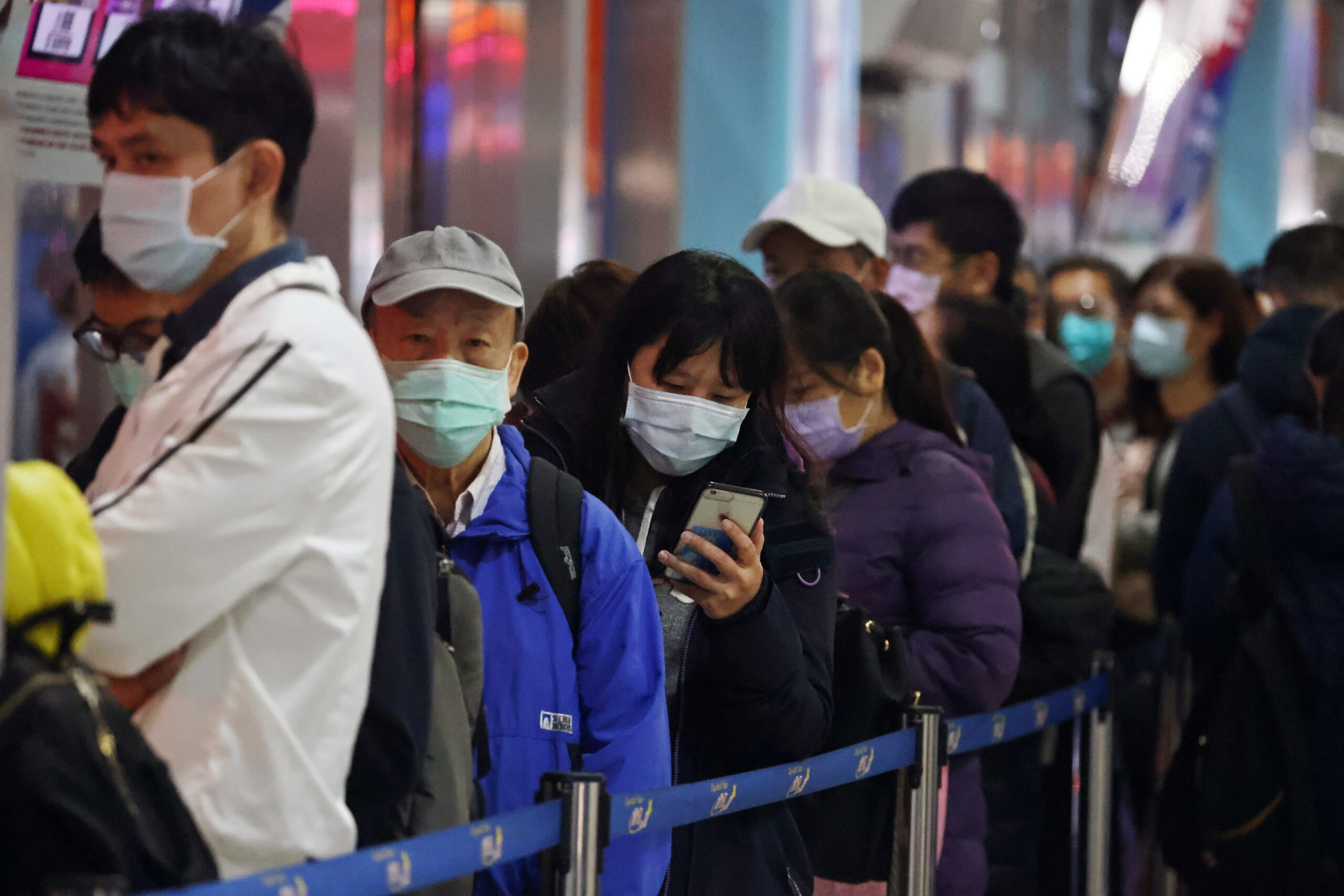 OMS registra en China primera muerte por gripe aviar H3N8 en el mundo