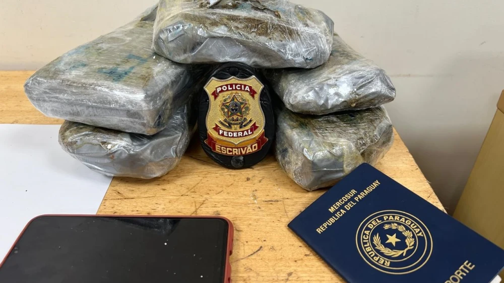 Dos paraguayos caen con cocaína en el aeropuerto de Brasil
