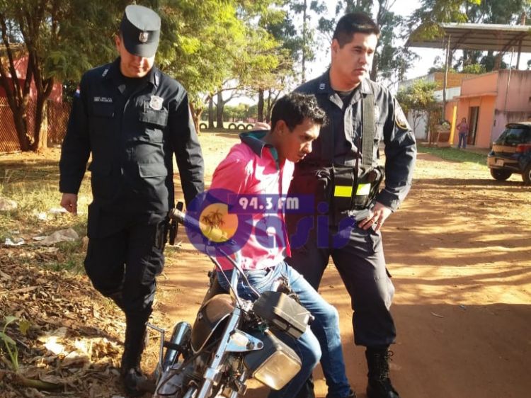 Tras persecución en Pedro Juan detienen a delincuente  que hurto motocicleta