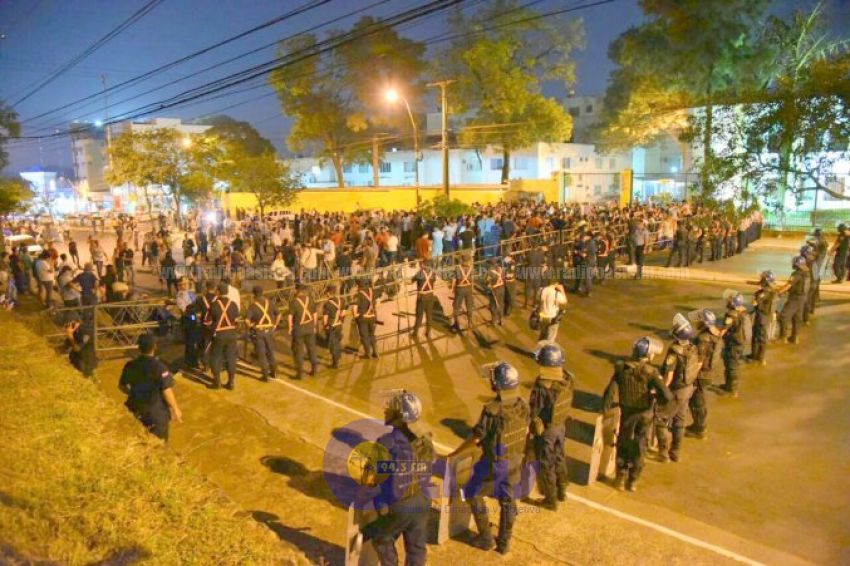 Manifestantes harán vigilia frente al local del TSJE