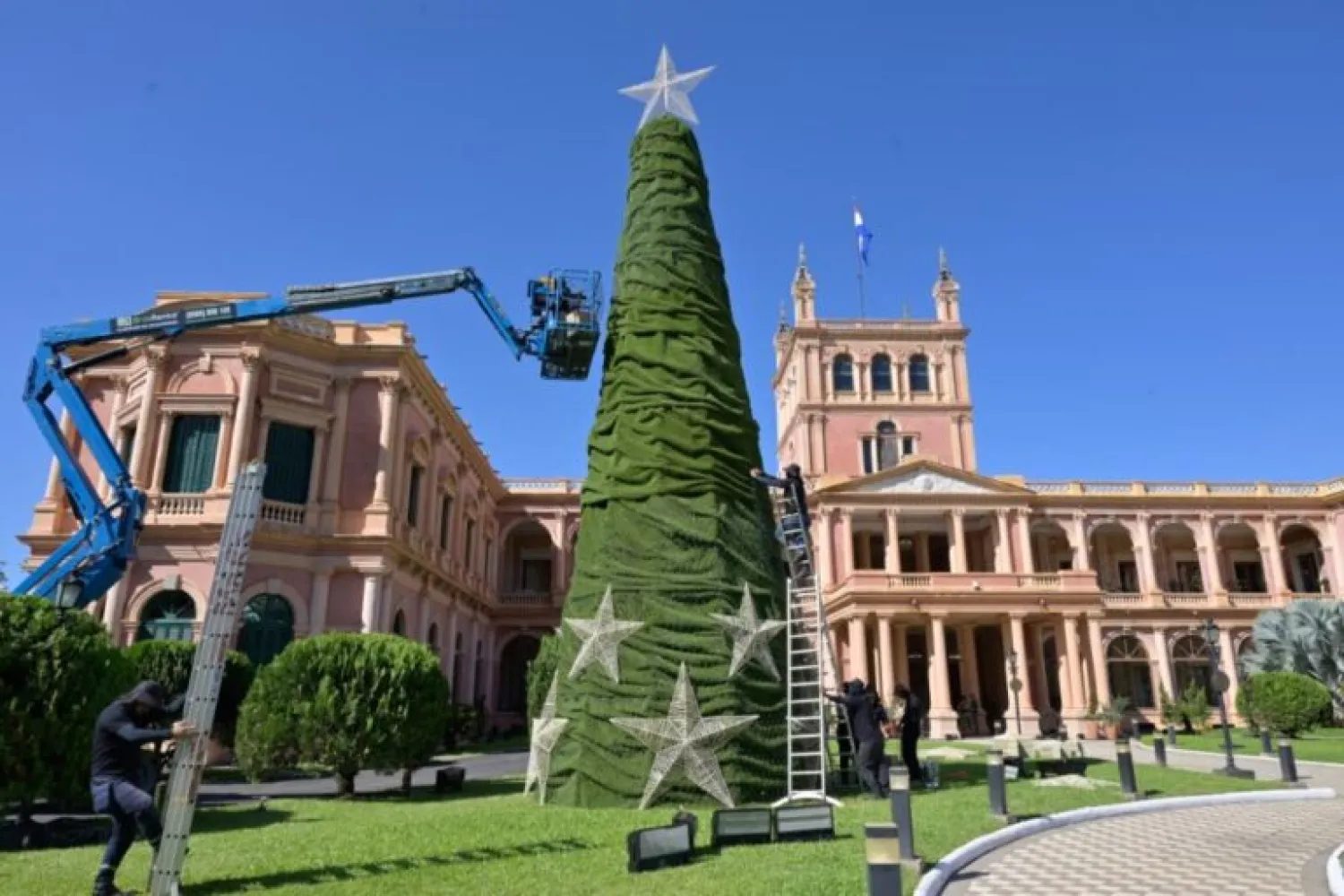Este domingo se enciende La Navidad Florece en Paraguay