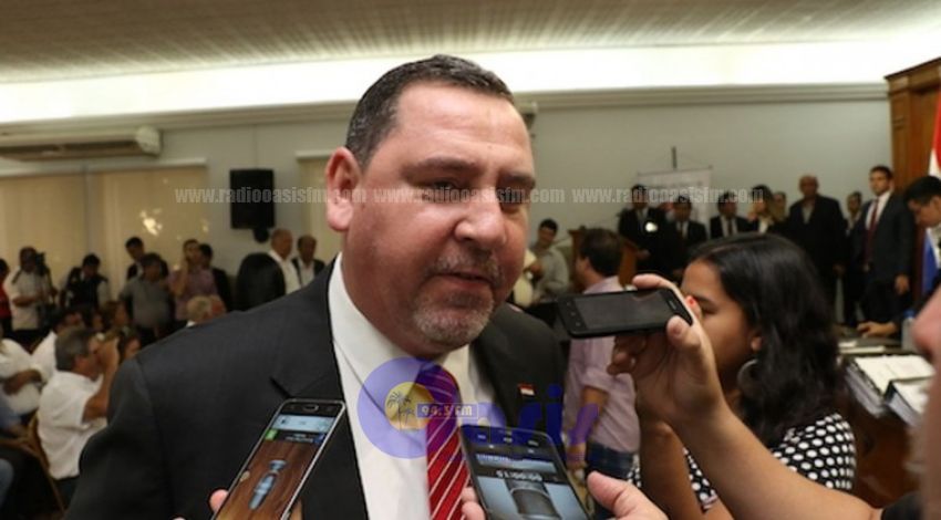 Fiscalía no pedirá desafuero de Zacarías hasta trazar hipótesis