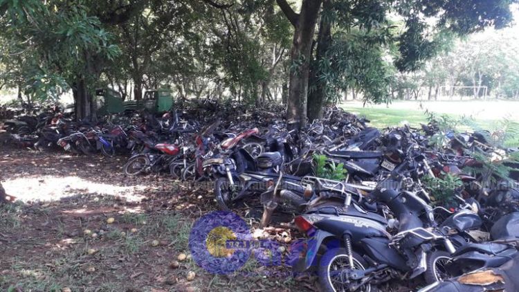 Policía impulsa acción legal para deshacerse de miles de chatarras abandonadas