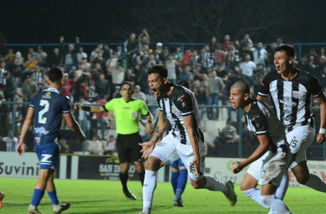 Santaní ganó y se adueñó momentáneamente de la punta