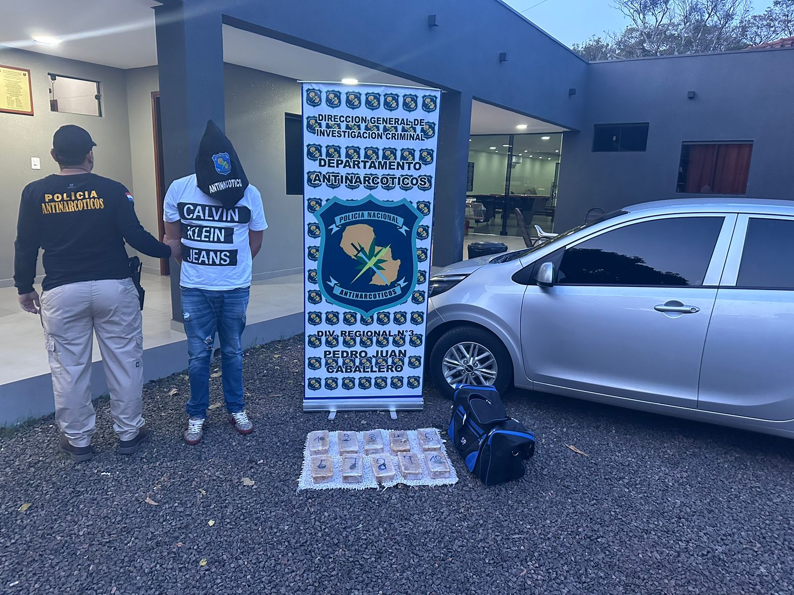 Antinarcóticos detienen a un hombre que trasportaba cocaína