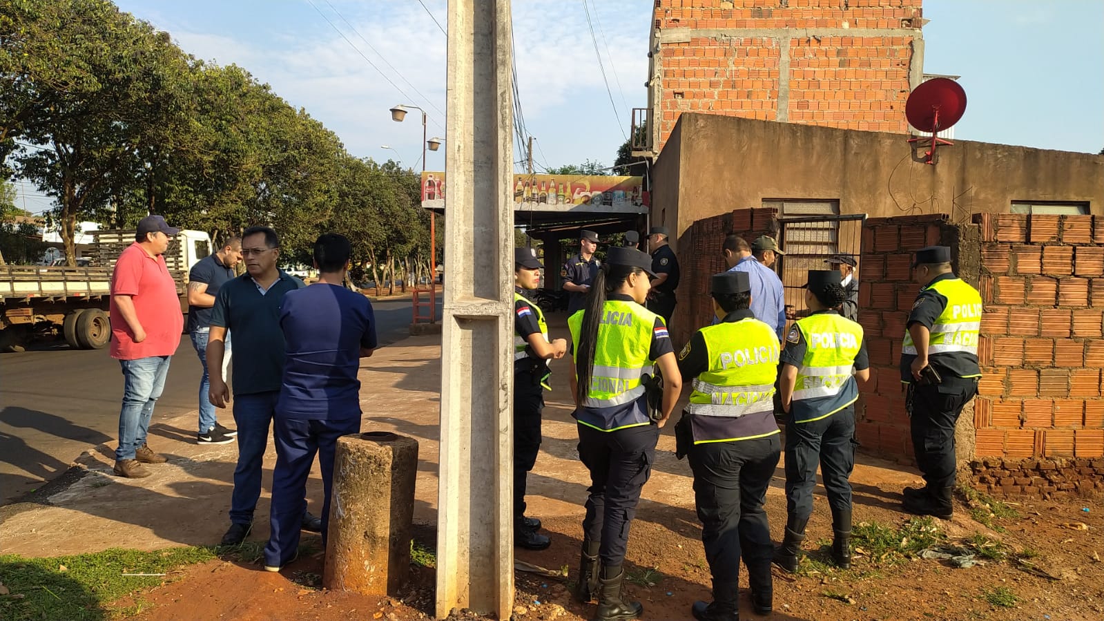 Orden de desahucio fue llevado a cabo en PJC por comitiva policial