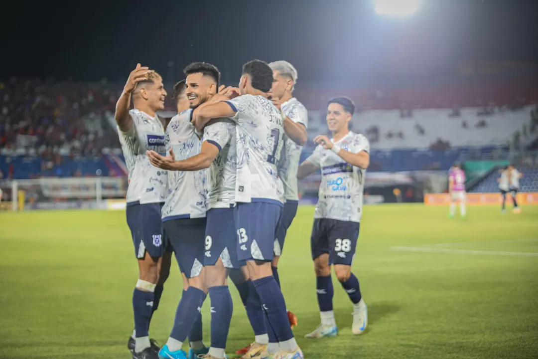 Cerro Porteño vuelve a decepcionar y el Gallo levanta vuelo