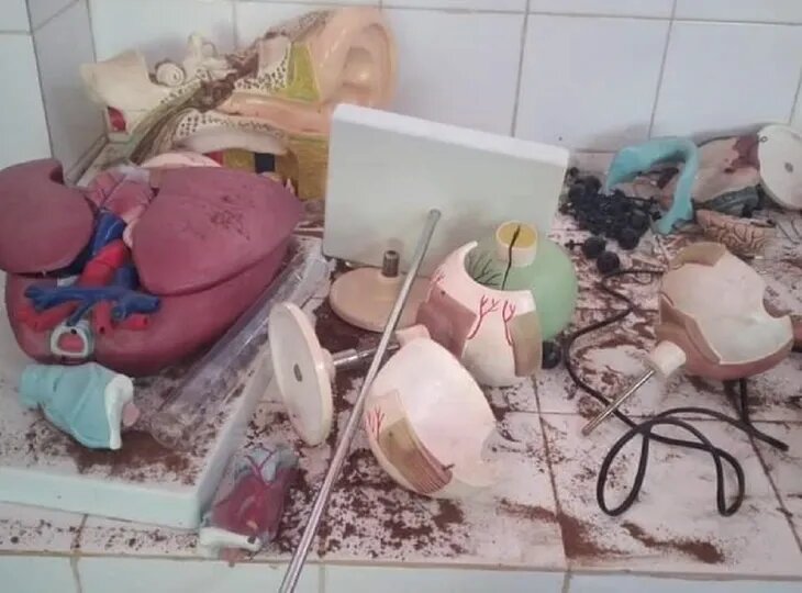 Jóvenes causan destrozos en colegio de Misiones