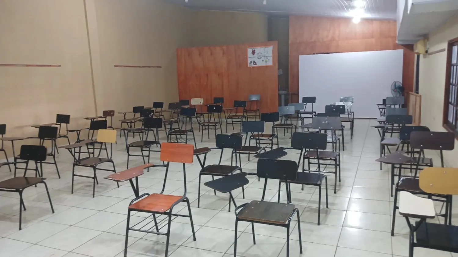 Docentes de Amambay participan en el examen para integrar Banco de Datos de Educadores
