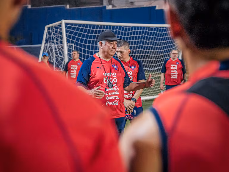 'El bambino' perfila equipo para el superclásico