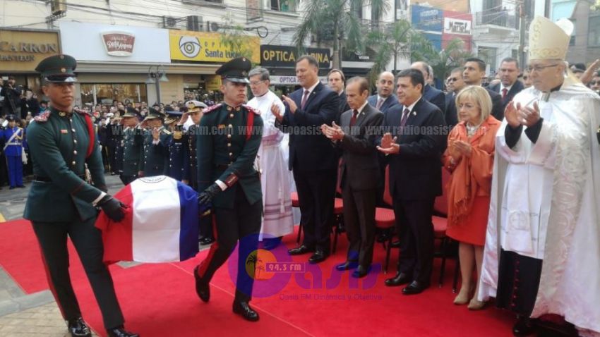 "Vendepatria" recibe a hroes