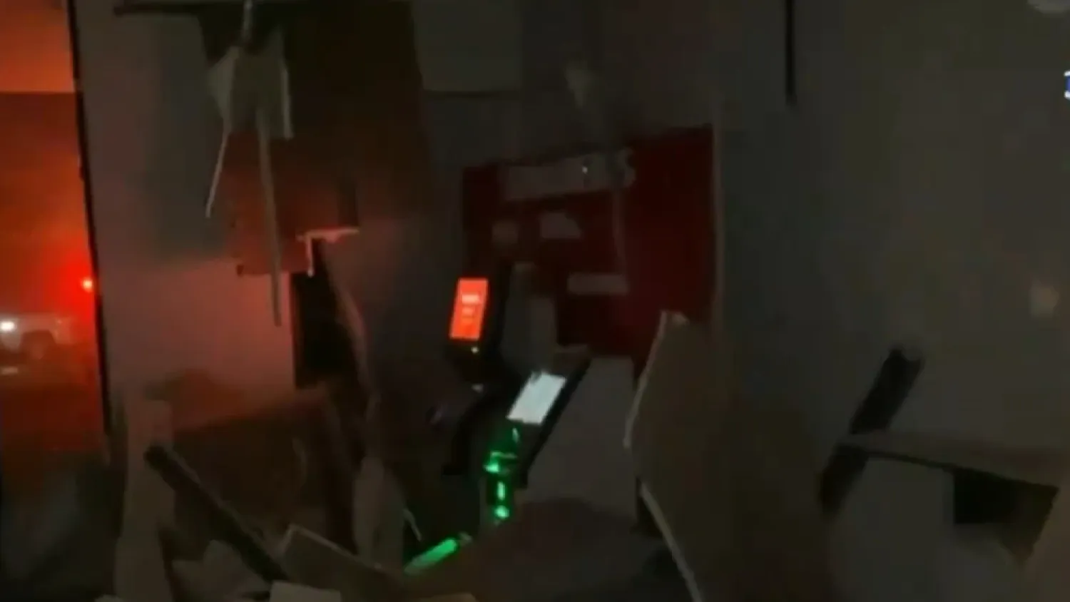 Grupo comando hace estallar un banco para ingresar a la bóveda en Naranjal