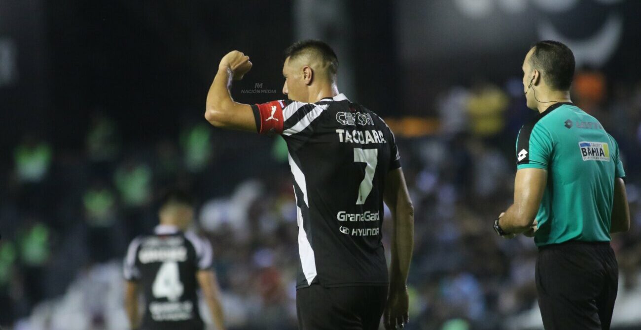 "Tacuara" Cardozo, a dos goles del podio de goleadores históricos del fútbol paraguayo
