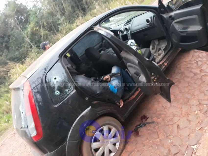 Mueren 4 asaltantes en enfrentamiento con policías