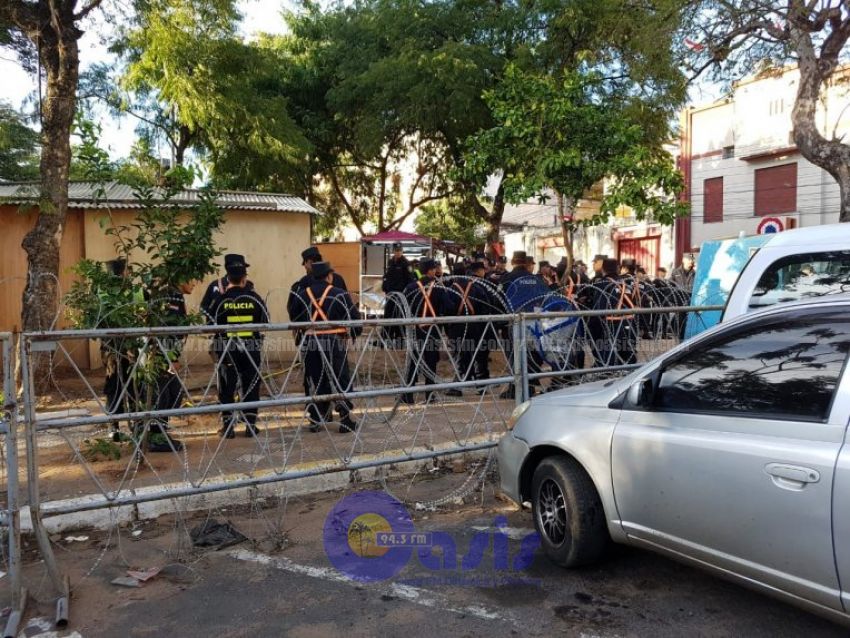 Fuertes controles en el Congreso