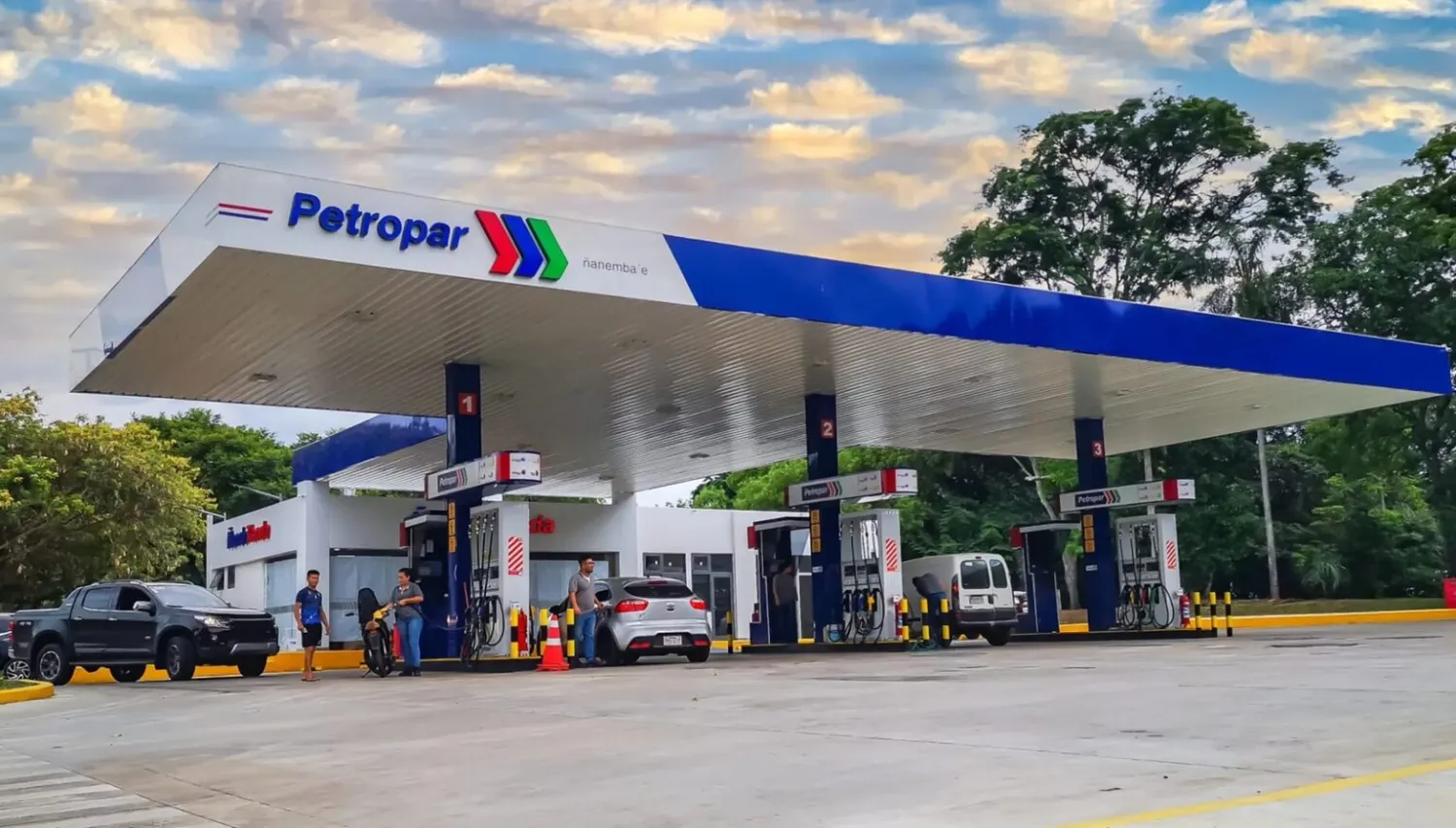 Nueva baja en combustibles: el Gobierno concreta su décima tercera reducción