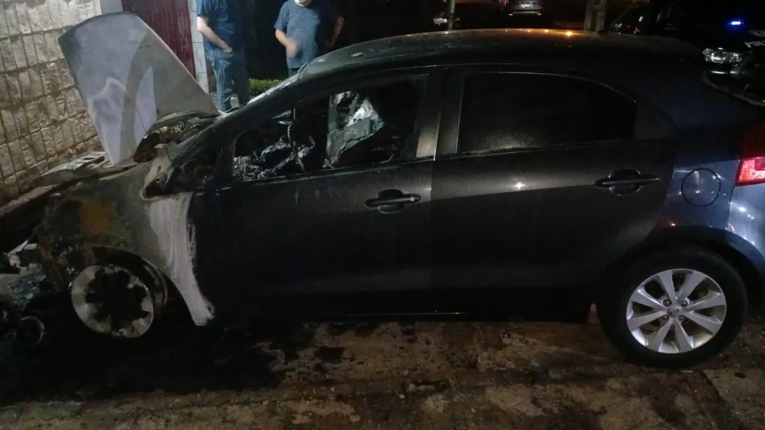 Reportaron la incineración parcial de un rodado en el barrio Guarani de PJC