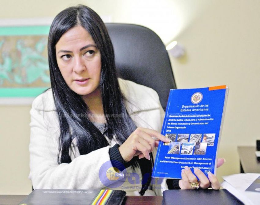 Casuso: Karina Gómez negocia con Messer