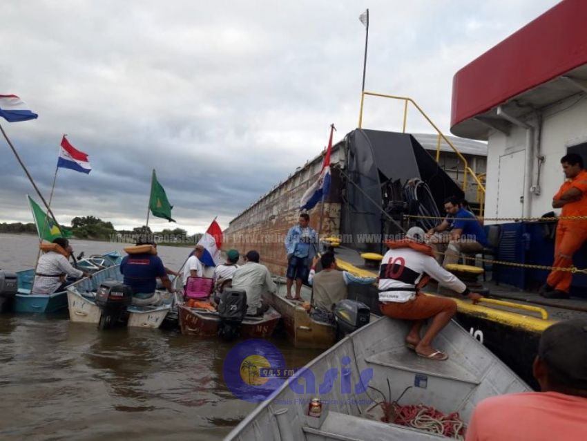 Cerraron el río Paraguay