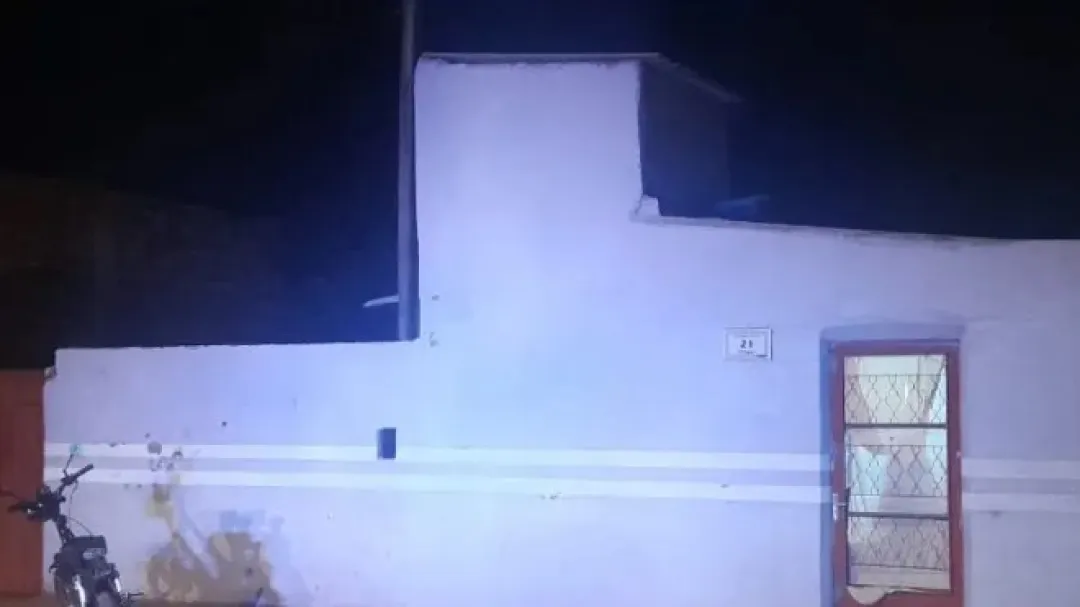 Desconocidos atentaron contra fachada de una vivienda en PJC