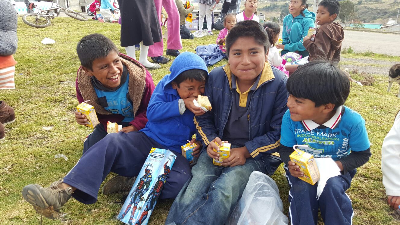 Cuasi Parroquia Espíritu Santo recibe donaciones para festejar Reyes con los niños más necesitados