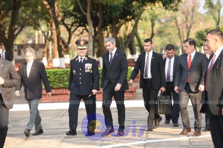 Comandante insta a policías a resistir contra "tentaciones mezquinas"