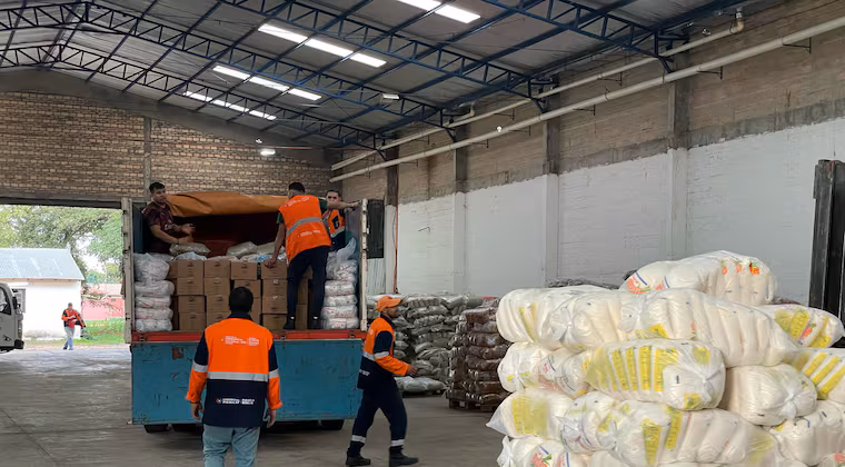 Alrededor de 20.000 kilos de alimentos son enviados a familias afectadas por crecida del río Pilcomayo
