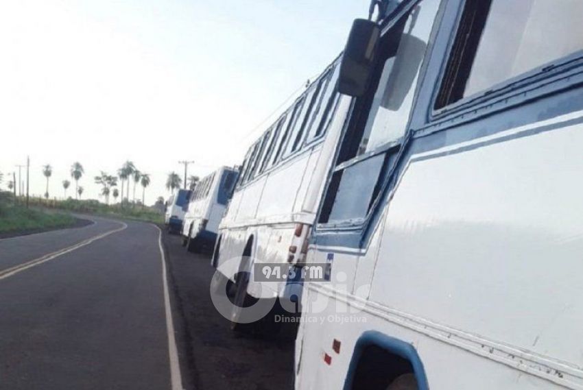 Abandonan 10 buses pertenecientes al pastor investigado en operativo A Ultranza