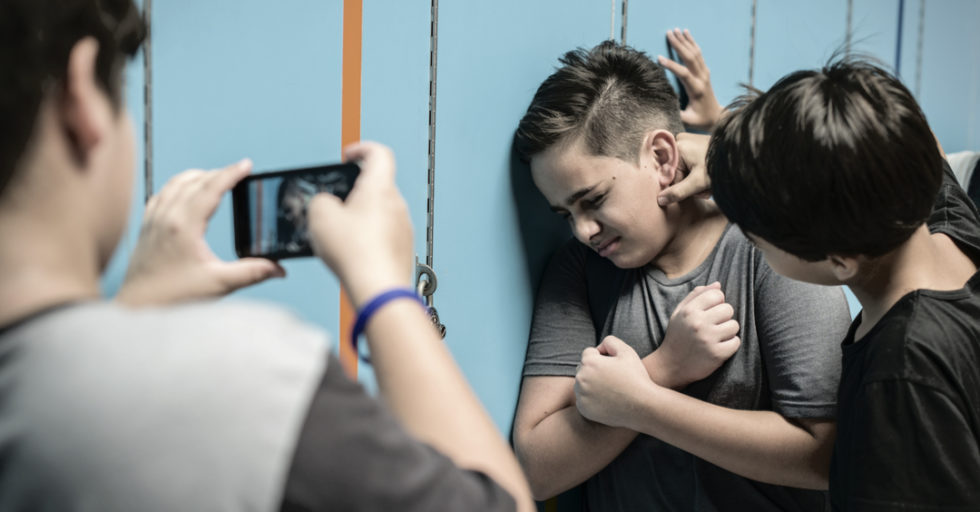 Violencia estudiantil: Alumno que golpeó a otro sufría de bullying, afirman
