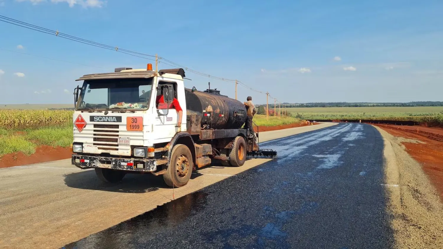 Mbaracayú: 75 % de pavimento habilitado y nueva balsa duplican paso de camiones