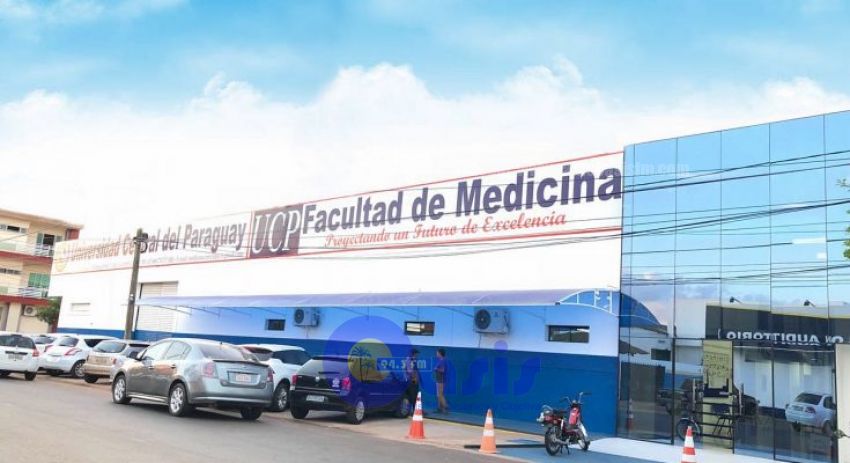 Universidad Central del Paraguay promociona carrera de medicina sin habilitación