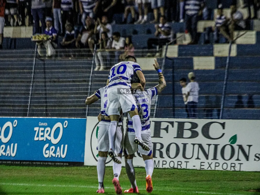 Con gran marco de público presente, el Gallo busca ser escolta del torneo