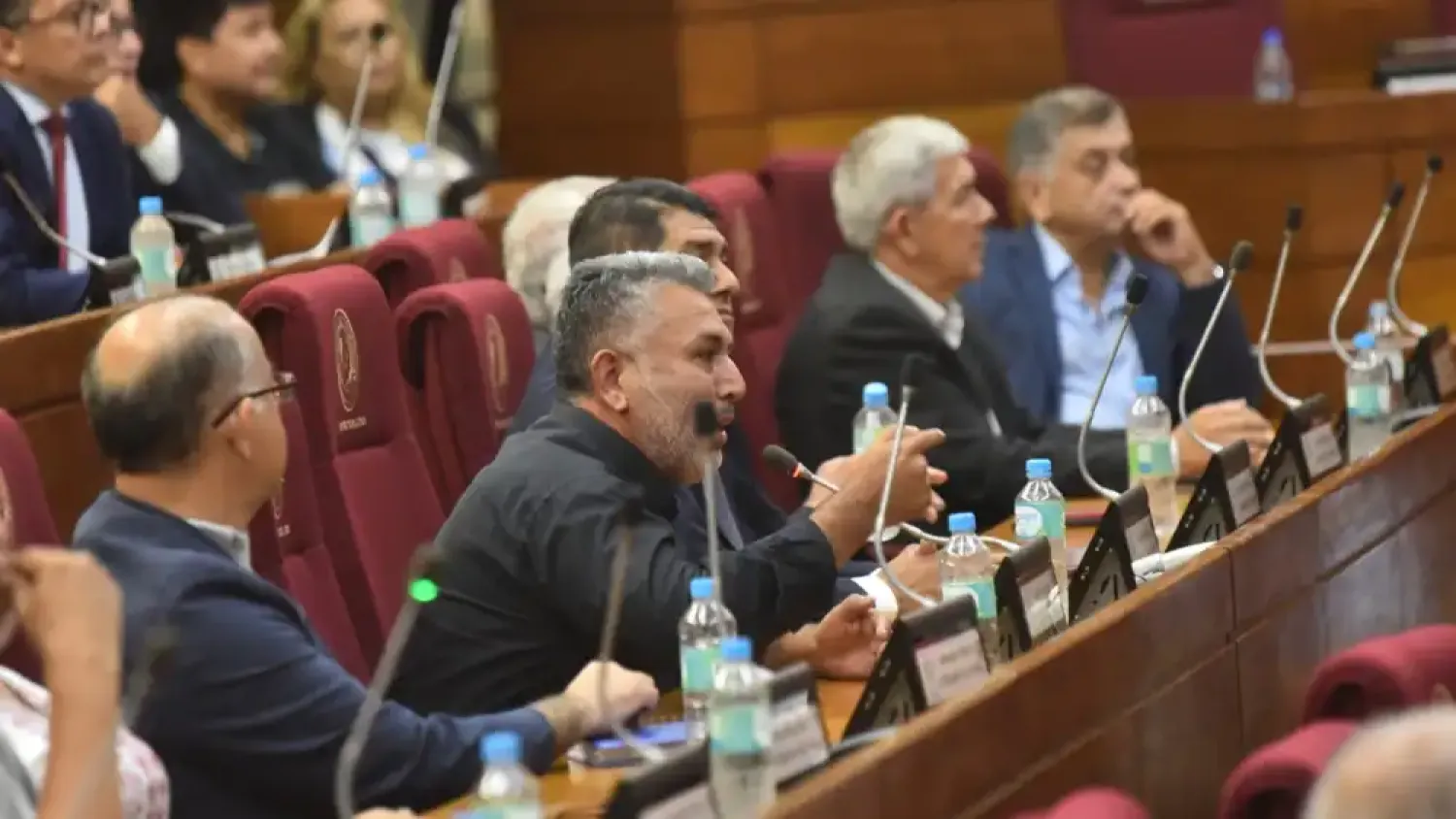 Caja Fiscal: “Por qué no revisan primero sus jubilaciones”, reclaman docentes al Congreso