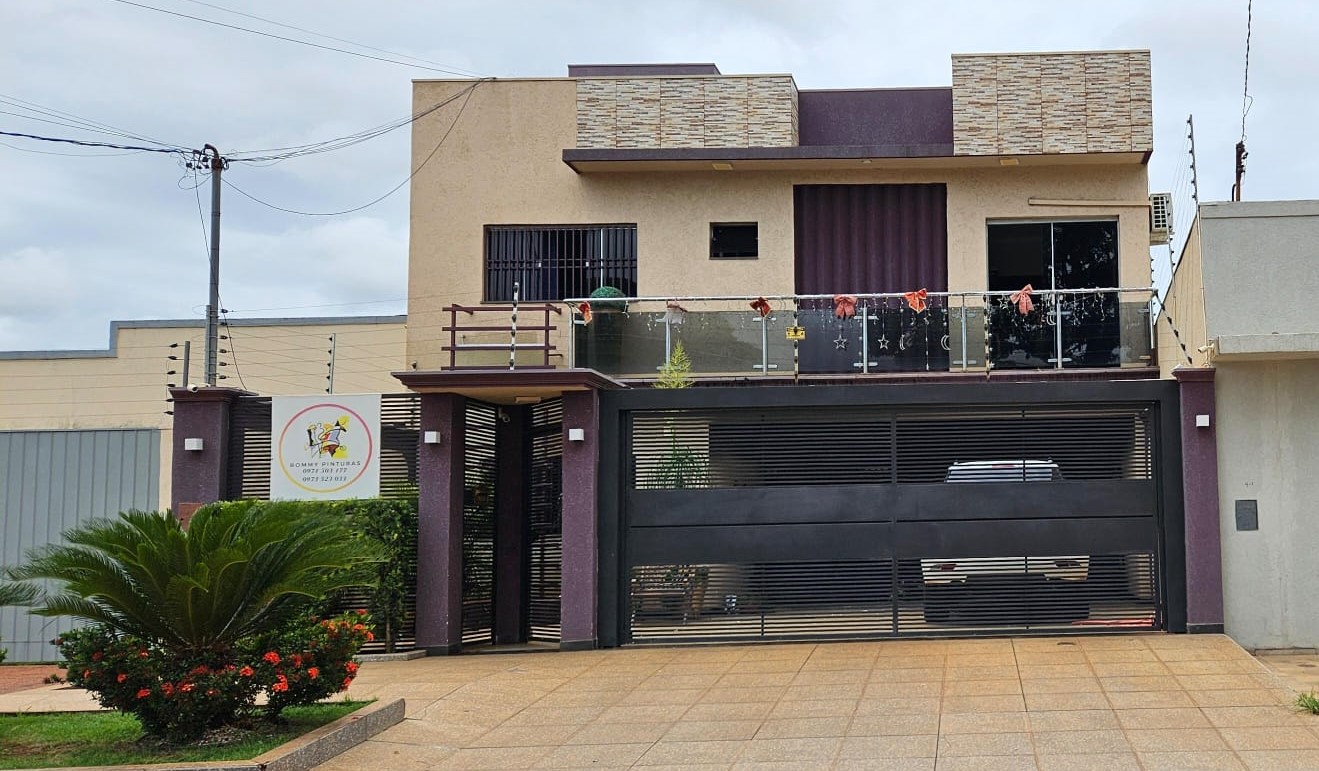 Vecinos salvan a una mujer tras incendio de su vivienda