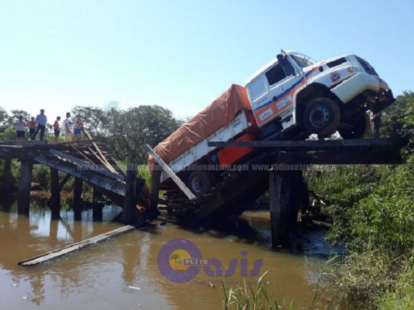 Desplome de puente afecta a cinco comunidades en Canindeyú