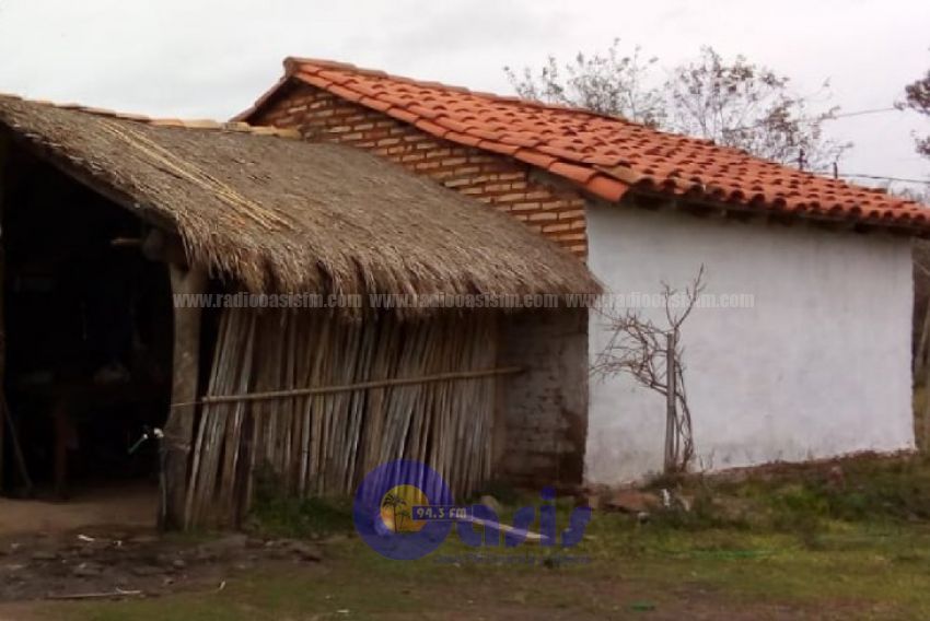 Yaguaronino vive con sus dos concubinas en una sola pieza