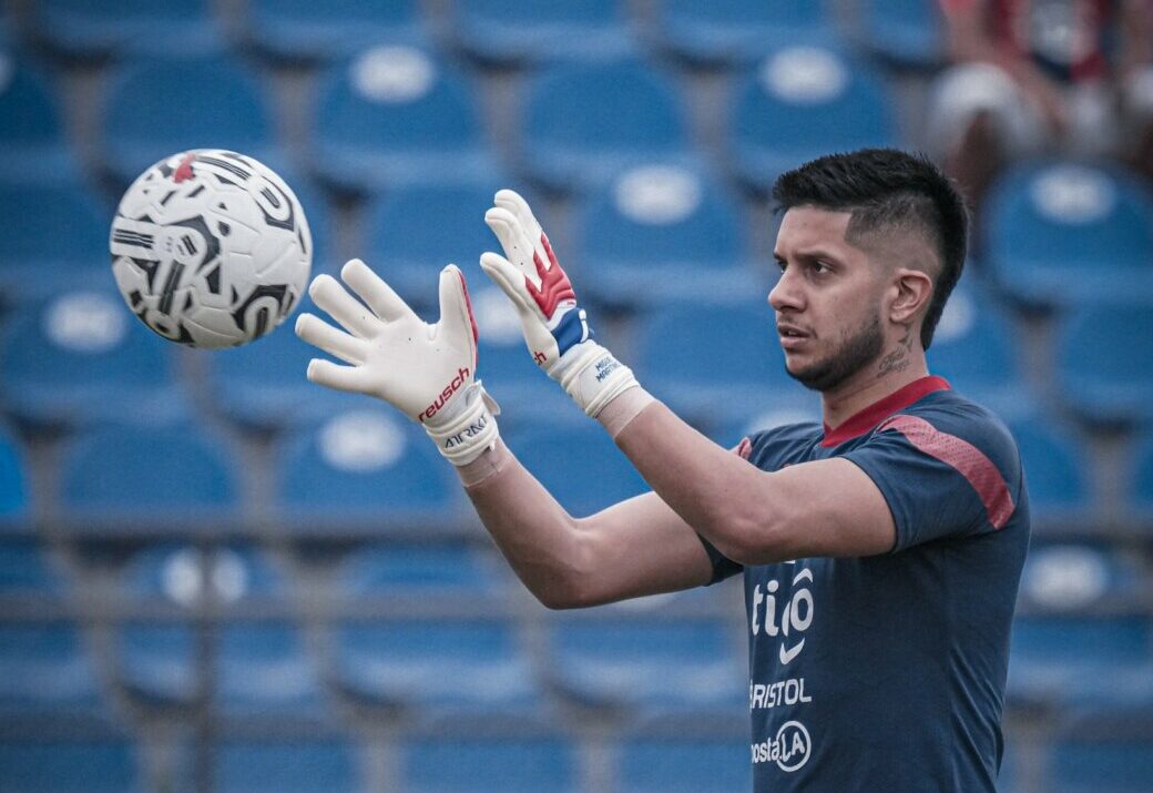 Sin Jean Fernandes, este es el probable de Cerro para el clásico