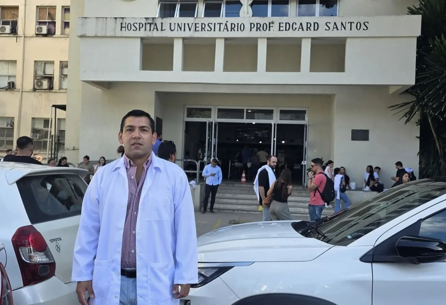 Médico pedrojuanino, logra revalidar su título en Brasil