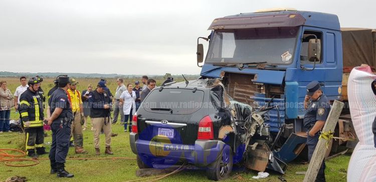 Acompañaba el traslado del cuerpo de su madre y murió al chocar con un camión
