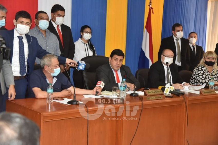 Polémica sesión en la Junta de Luque ante juramento del hijo de Óscar González Daher