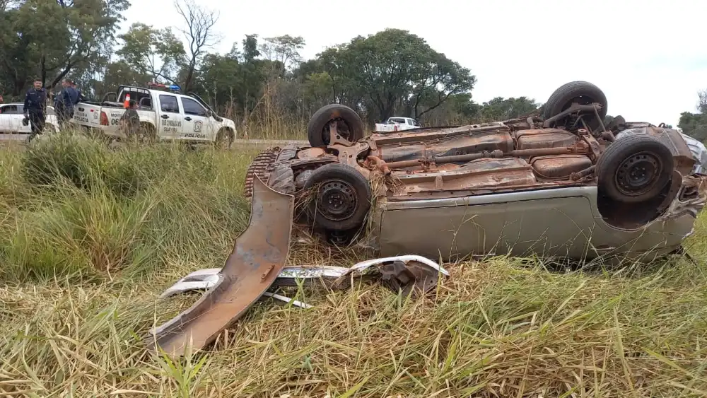 Pareja de comunicadores muere en un accidente sobre RUTA PY 05