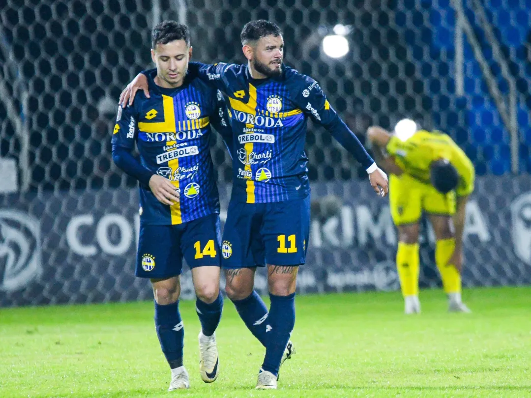 Trinidense debuta con triunfo en un duelo de seis goles