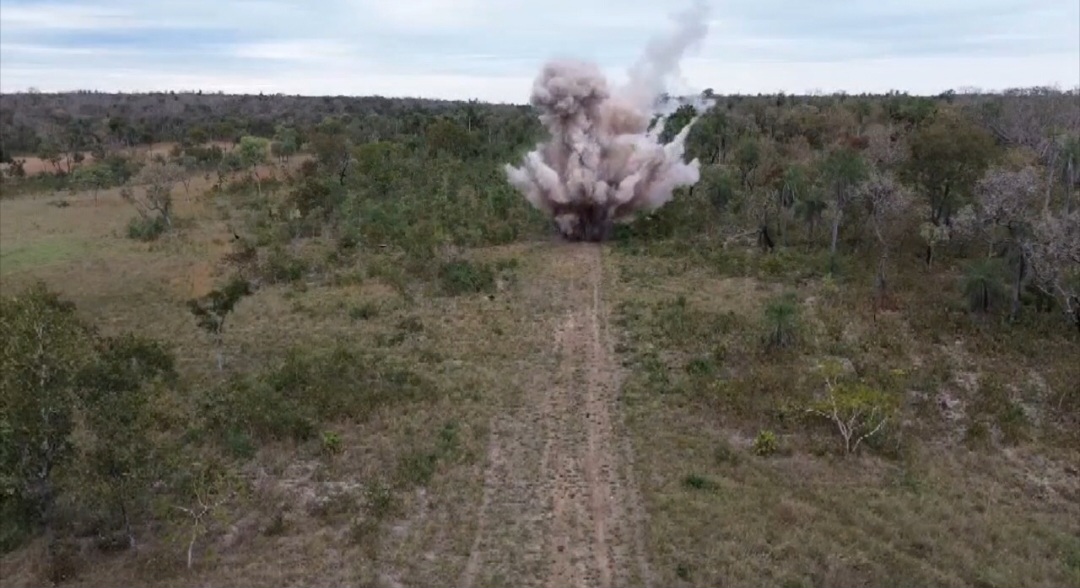 15 pistas clandestinas de narcotraficantes son destruidas en Paso Bravo