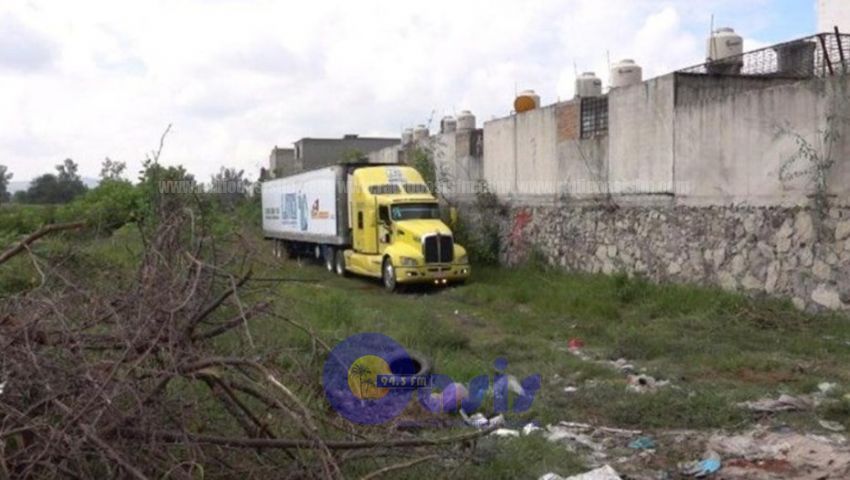 En México encuentran un camión abandonado con 157 cadáveres que no cabían en la morgue