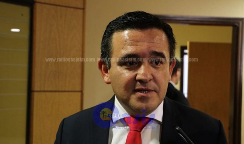 Ministro asegura que las actividades escolares no comenzarán el 13 de abril