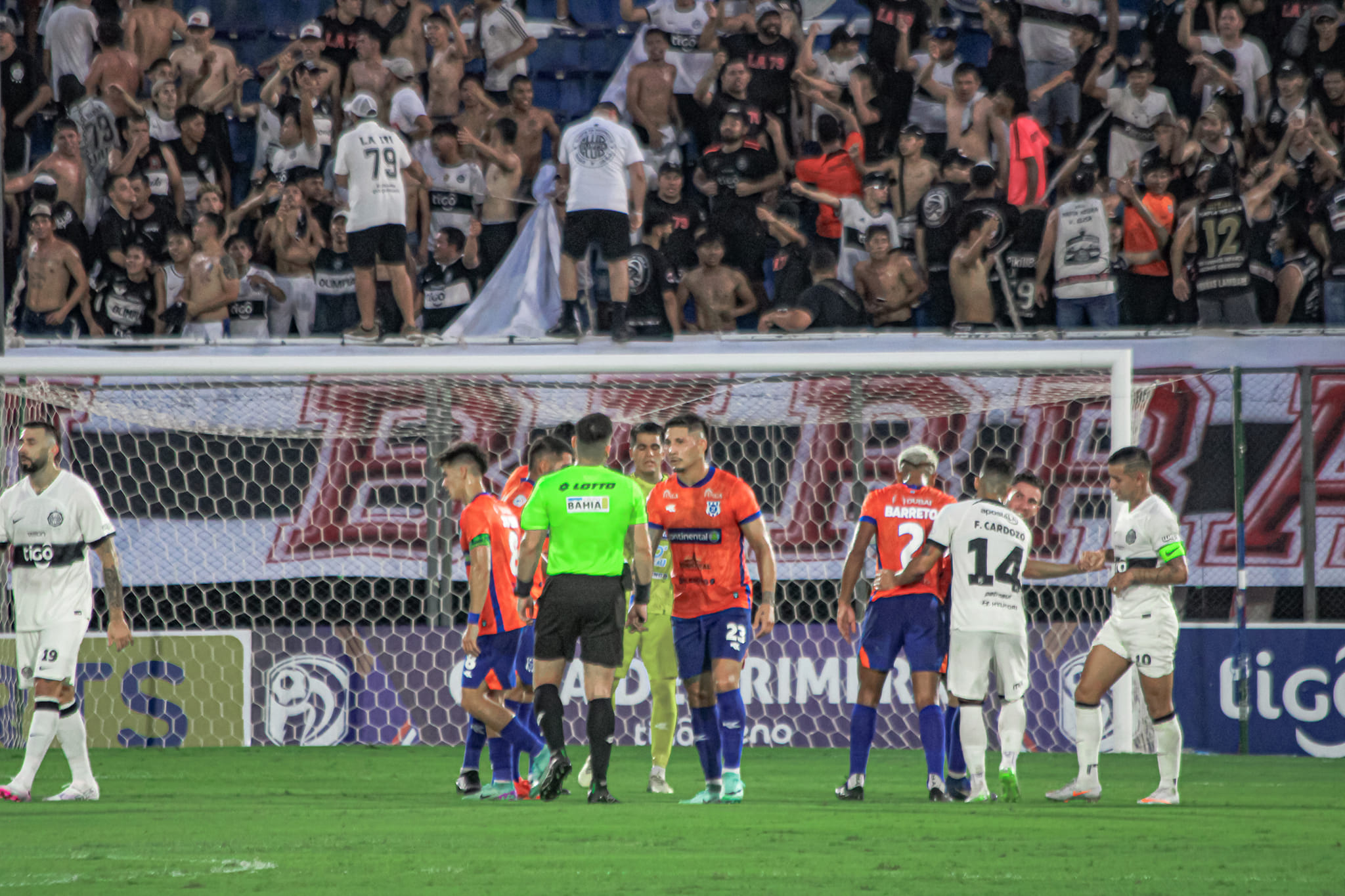 Olimpia derrotó 2-1 a 2 de Mayo