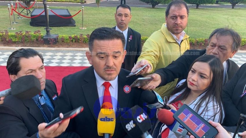 Petta culpa a burocracia por pérdida de clases