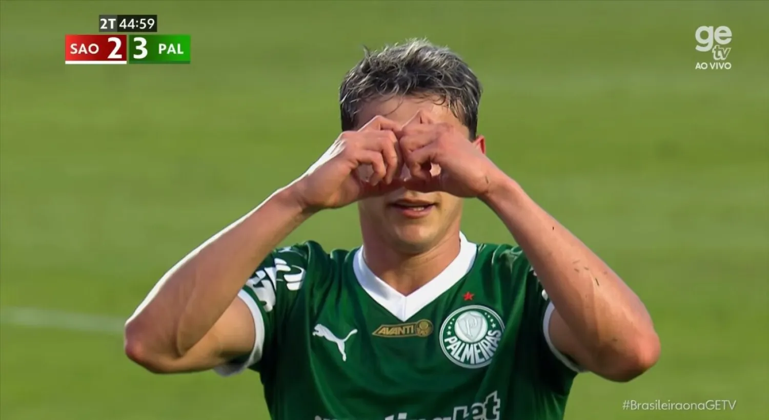 Palmeiras remonta con gol de Ramón Sosa y se adueña de la cima del torneo